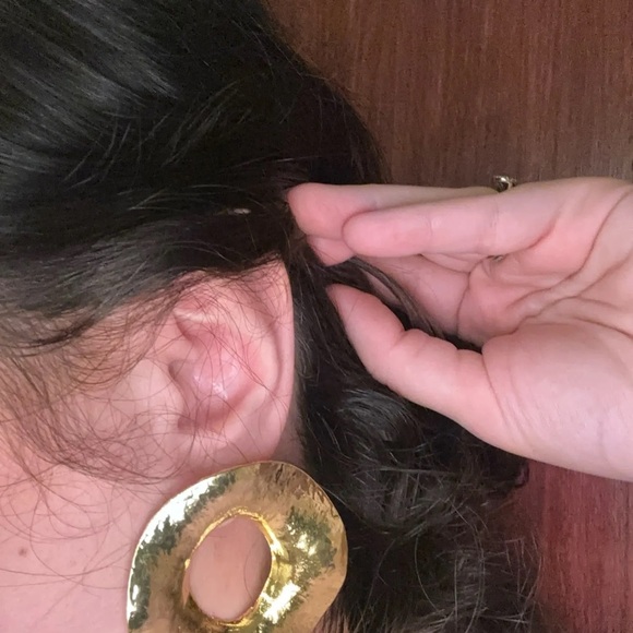 High Quality Exaggerated Large Circle Stud Earring - Picture 6 of 7